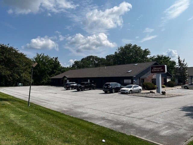 Primary Photo Of 388-398 W 80th Pl, Merrillville Medical For Lease