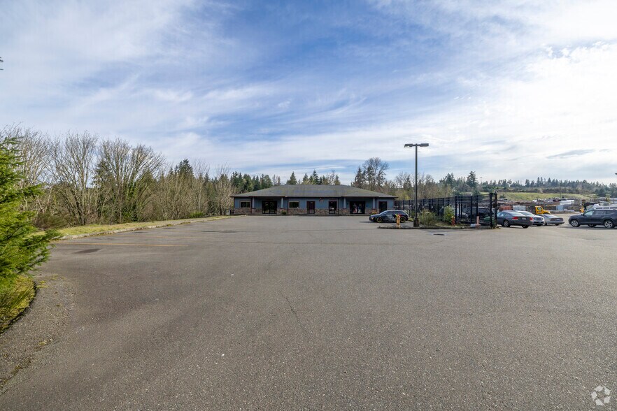 More Photos Of 130 Tweed Ln NW, Bremerton Office For Lease