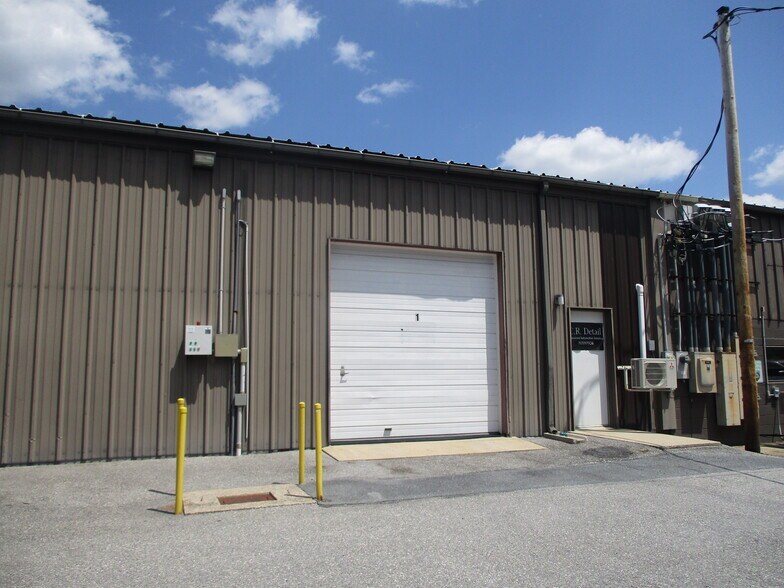 More Photos Of 1331 S 7th St, Chambersburg Office Residential For Sale