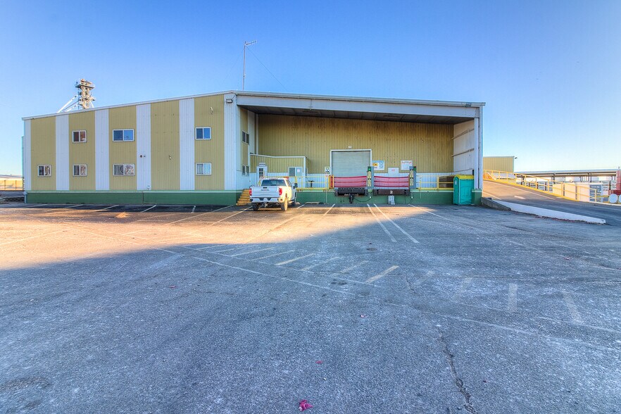 More Photos Of 1535-1541 W Lee Rd, Othello Warehouse For Sale