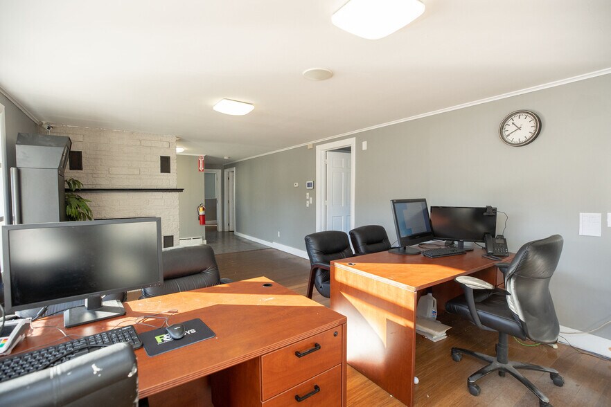 More Photos Of 1170 Hooksett Rd, Hooksett Storefront Retail Office For Lease