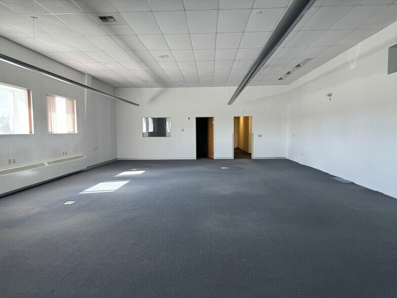 More Photos Of 151 Warehouse Dr, Soldotna Flex For Lease