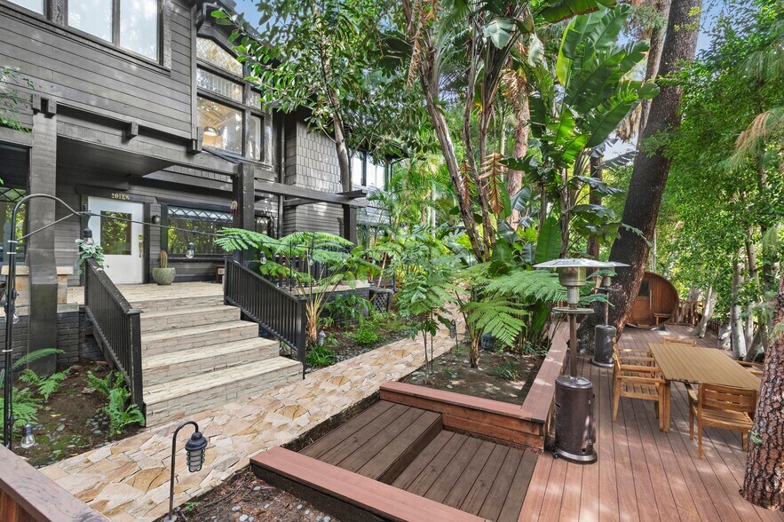 More Photos Of 1908 Hillcrest Rd, Los Angeles Apartments For Sale