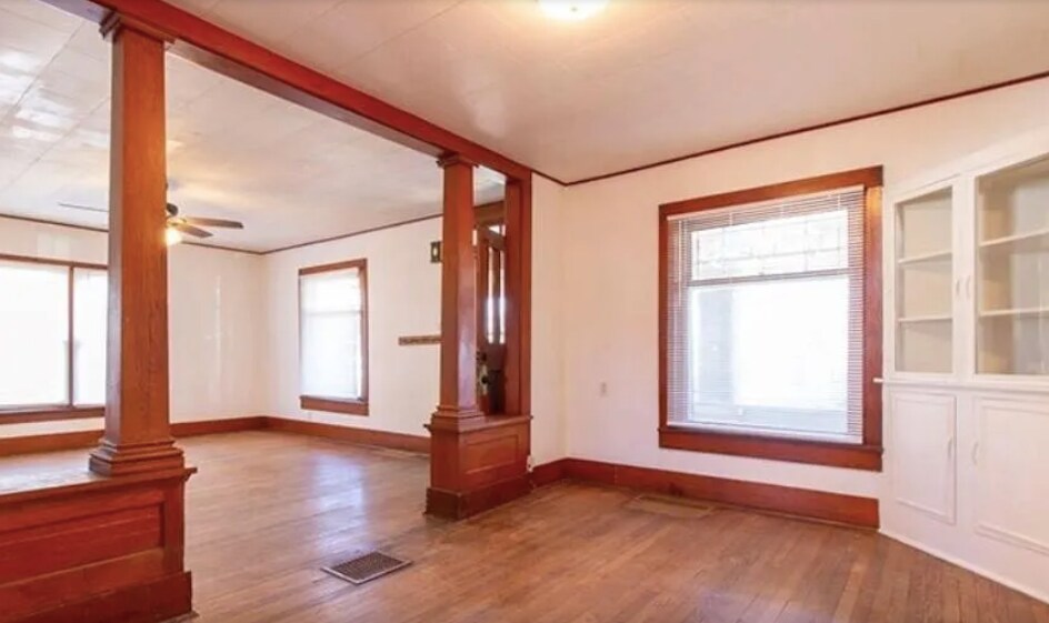 More Photos Of 733 5th Ave, Marion Multifamily For Sale