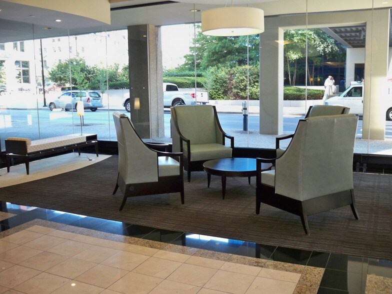 More Photos Of 333 W Vine St, Lexington Office For Lease