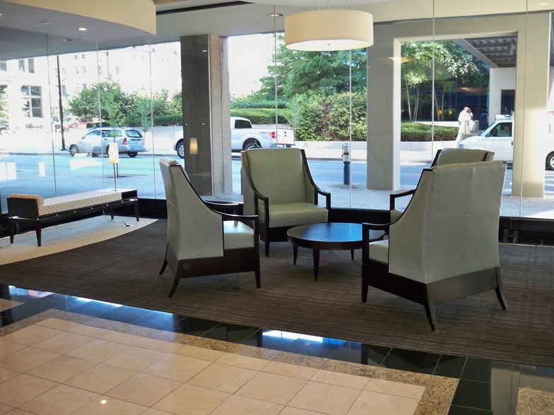 More Photos Of 333 W Vine St, Lexington Office For Sale