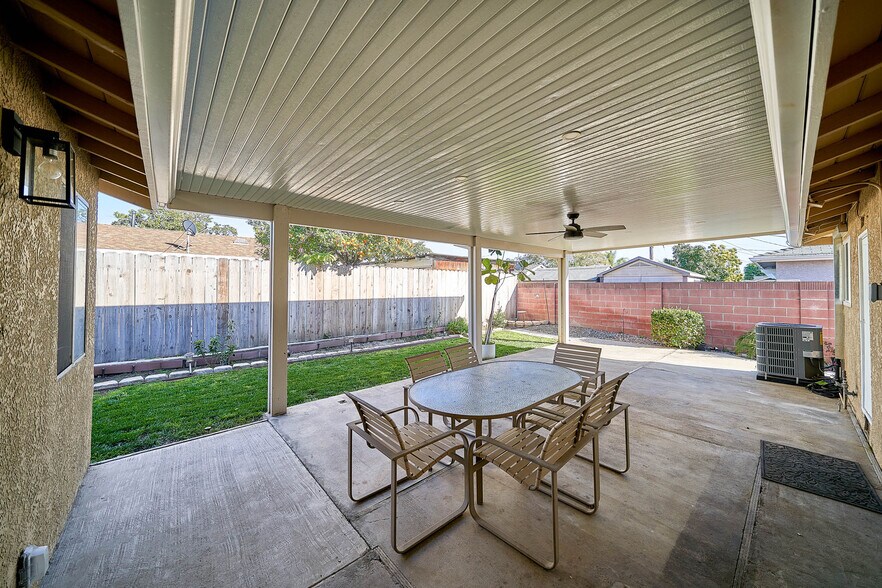 More Photos Of 618 Juniper Ave, Fullerton Assisted Living For Sale