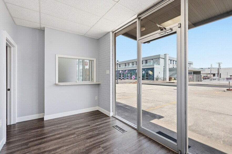 More Photos Of 719 Front St, Conway Office For Lease