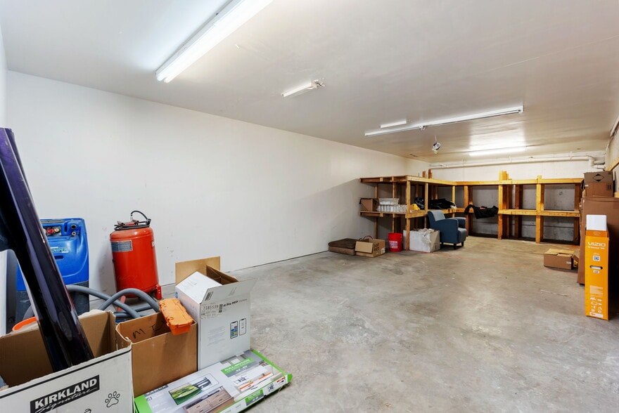 More Photos Of 845 W Moreno Ave, Colorado Springs Warehouse For Sale