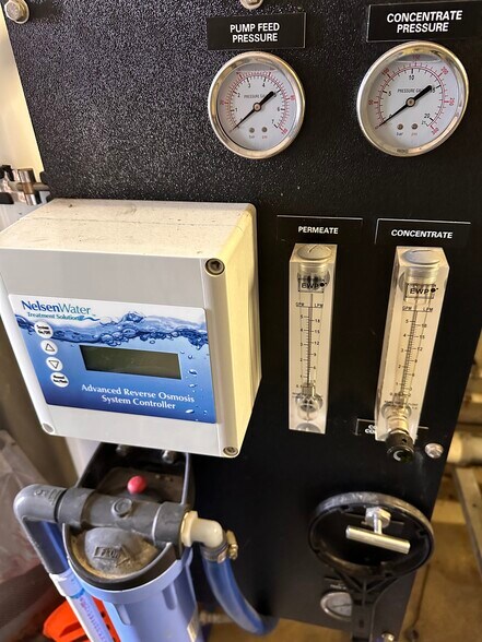 More Photos Of 1222 N Bryant St, Pleasanton Carwash For Sale