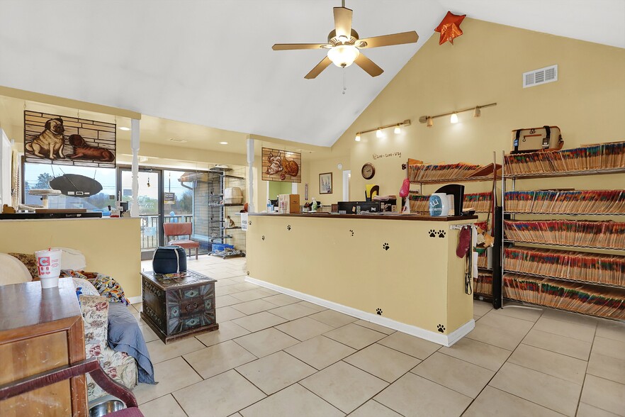 More Photos Of 5165 Getwell Rd, Southaven Office For Sale