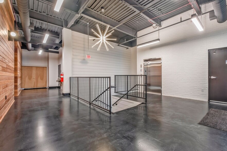 More Photos Of 12800 Lebanon Road, Mount Juliet Storefront Retail Office For Lease