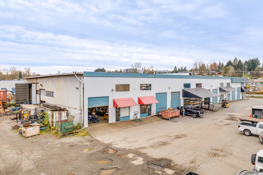 More Photos Of 2984 Norland Ave, Burnaby Warehouse For Lease