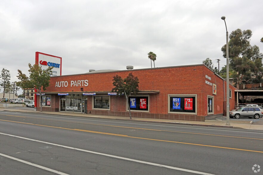 More Photos Of 420 S Santa Fe Ave, Vista Freestanding For Lease