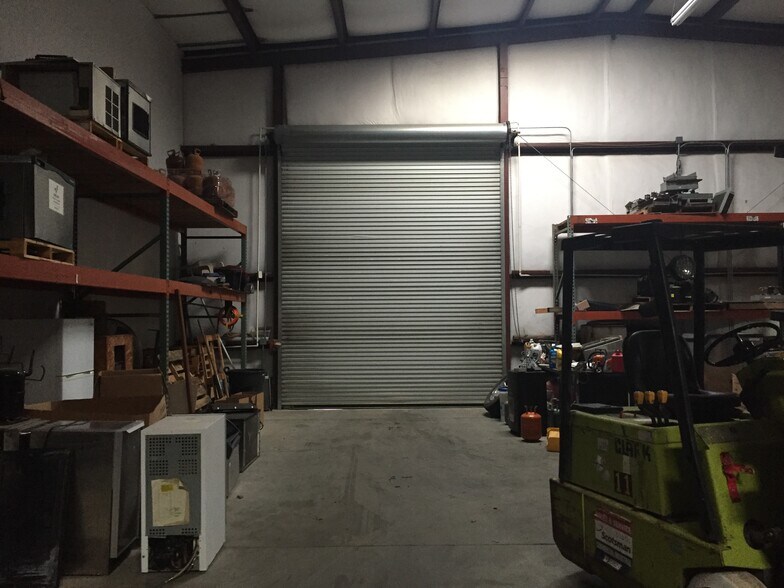More Photos Of 6900 Pine Forest Rd, Pensacola Warehouse For Lease
