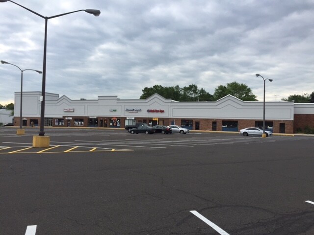 More Photos Of 227-229 Plaza Blvd, Morrisville Unknown For Lease