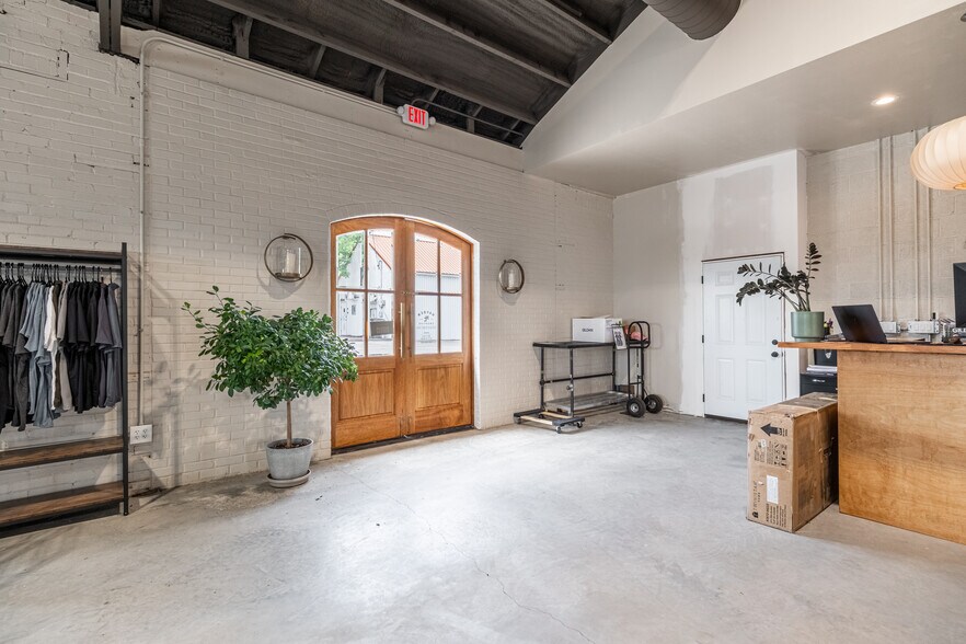 More Photos Of 119 N Jackson St, Perryville General Retail For Sale