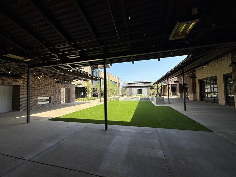 More Photos Of 2801 McKinney St, Melissa Unknown For Lease