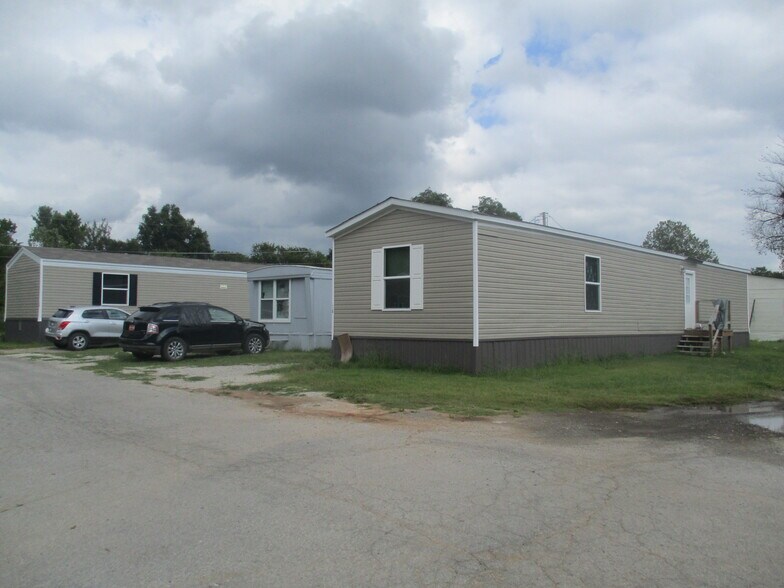 More Photos Of 814 S Kern Ave, Okmulgee Apartments For Sale