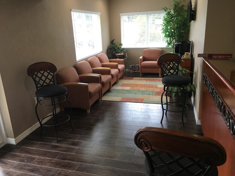 More Photos Of 1742 Canova St SE, Palm Bay Auto Repair For Sale