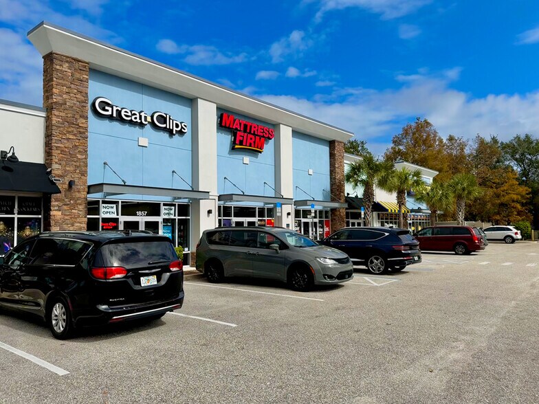 More Photos Of State Road 44 & Wallace, New Smyrna Beach Unknown For Lease