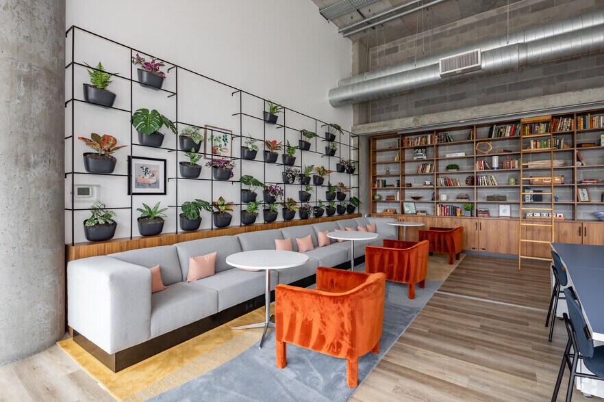 More Photos Of 800 19th Ave South, Nashville Coworking Space