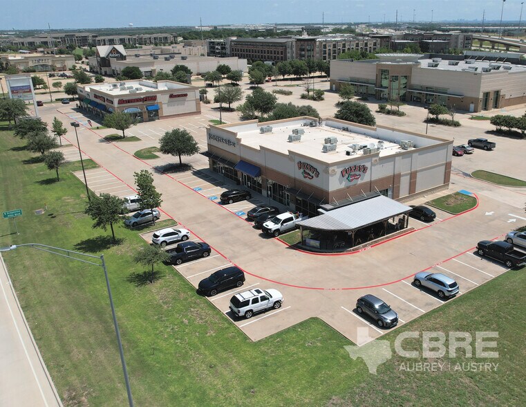 More Photos Of 3300 Grapevine Mills Pky, Grapevine Storefront For Lease