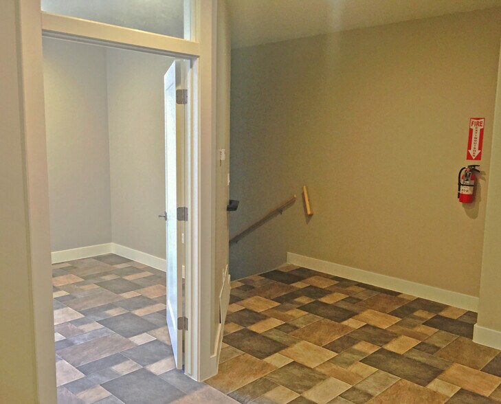 More Photos Of 426 E 1750 N, Vineyard Warehouse For Lease