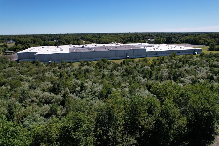 More Photos Of 836-838 N Delsea Dr, Clayton Manufacturing For Sale