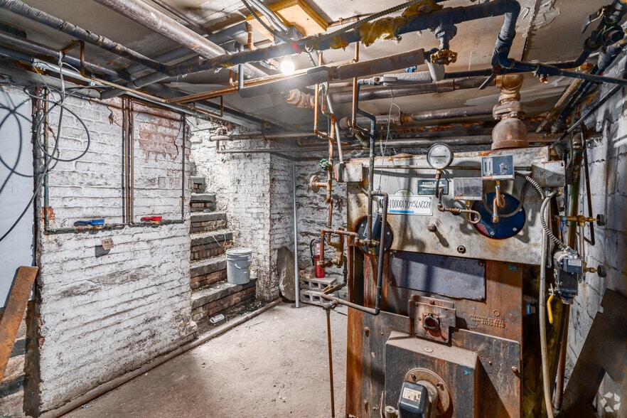 More Photos Of 177 Spring St, New York Apartments For Sale