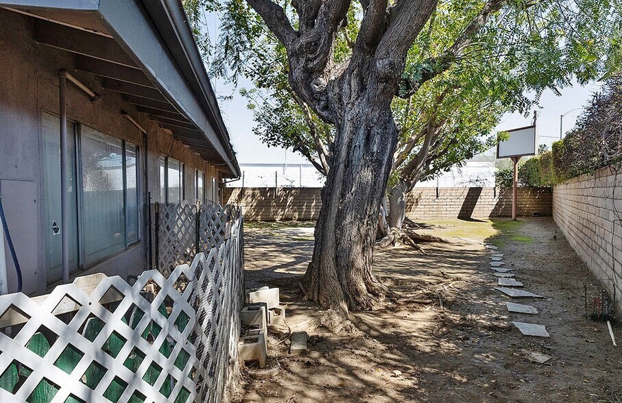 More Photos Of 3737 San Gabriel River Pky, Pico Rivera Land For Sale