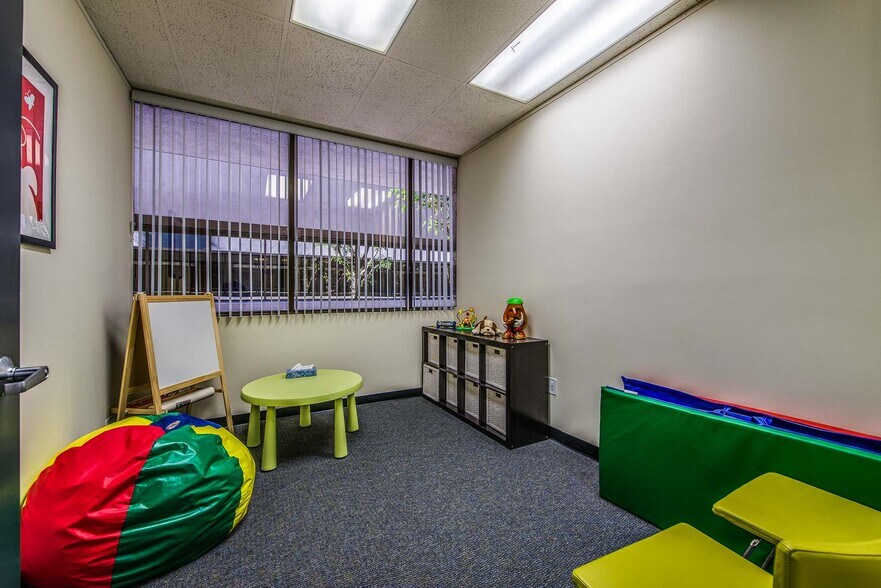 More Photos Of 1301 E Orangewood Ave, Anaheim Office For Sale