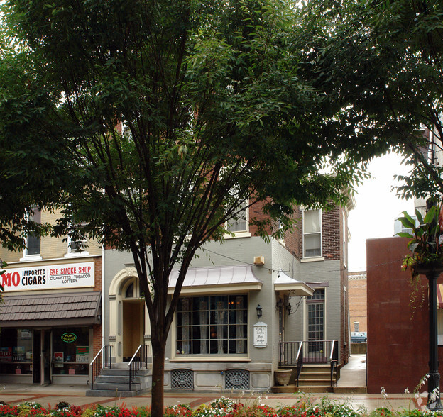 Primary Photo Of 962 W Hamilton St, Allentown Storefront Retail Residential For Lease