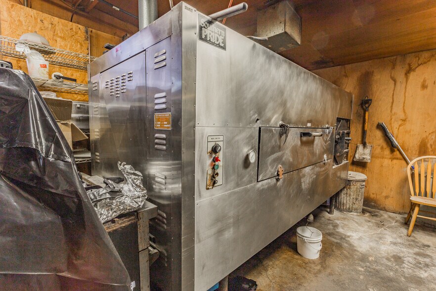 More Photos Of 505 W 9th St, Chickamauga Fast Food For Sale