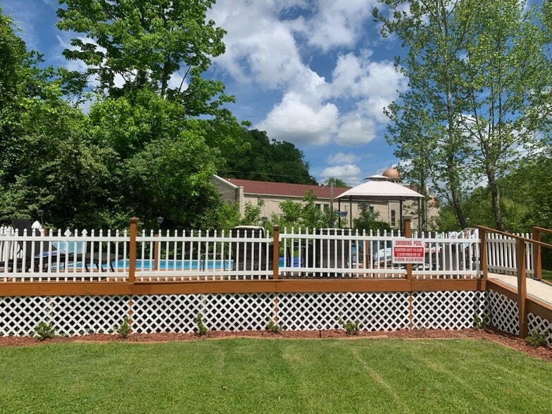 More Photos Of 2507 5th Street Rd, Huntington Specialty For Sale