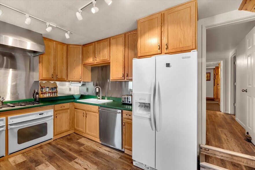 More Photos Of 2505 West 4th Street, Alturas Land For Sale