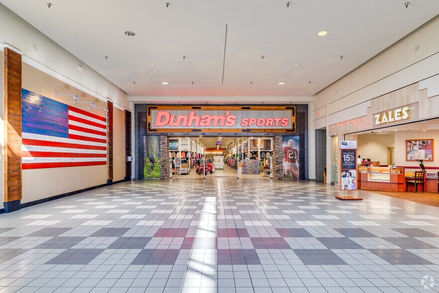 More Photos Of 4901 N Kickapoo Ave, Shawnee General Retail For Sale