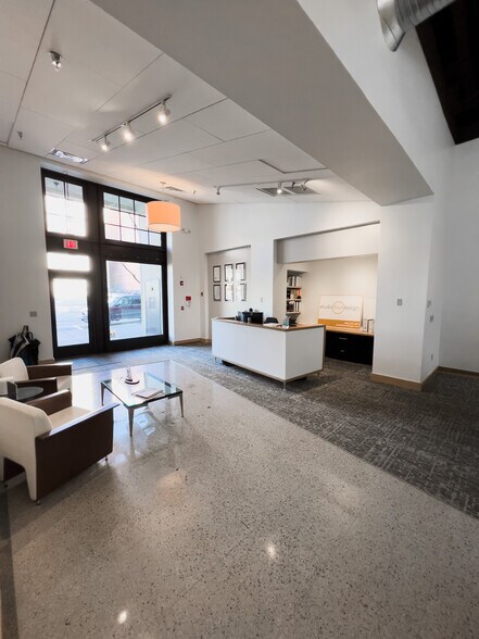 More Photos Of 414 Clinch Ave, Knoxville Office Residential For Sale