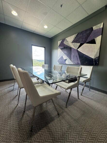 More Photos Of 8500 Bluffstone Cv, Austin Office For Sale