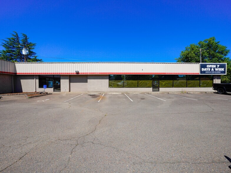 More Photos Of 532 NW 3rd St, Corvallis Freestanding For Lease