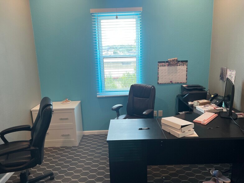 More Photos Of 15014 Iowa St, Austin Industrial For Sale