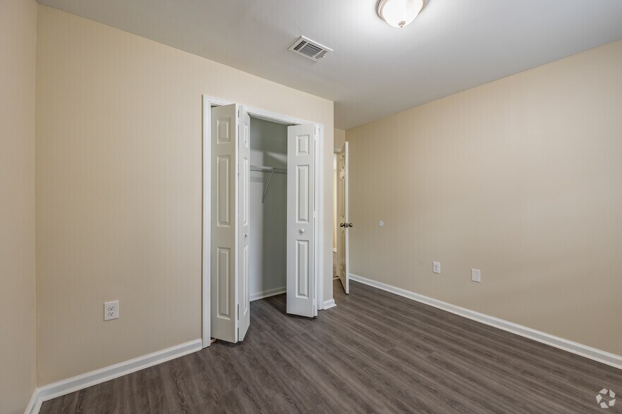 More Photos Of 925 Conley Rd, Atlanta Multifamily For Sale