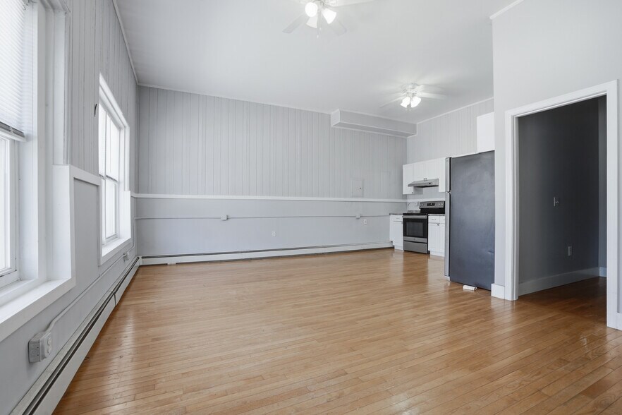 More Photos Of 632 Fall River Ave, Seekonk Apartments For Sale