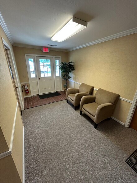 More Photos Of 200 Industrial Pky, Chagrin Falls Medical For Lease