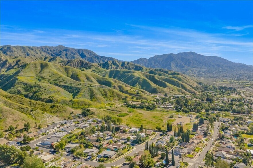 More Photos Of 11326 Wheatland Ave, Sylmar Land For Sale