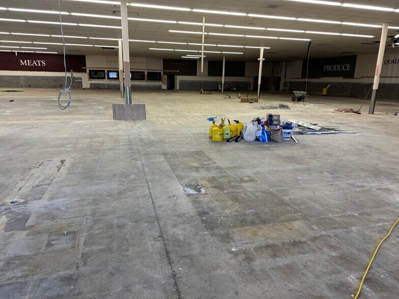 More Photos Of 18360 College Rd, Hagerstown Unknown For Lease