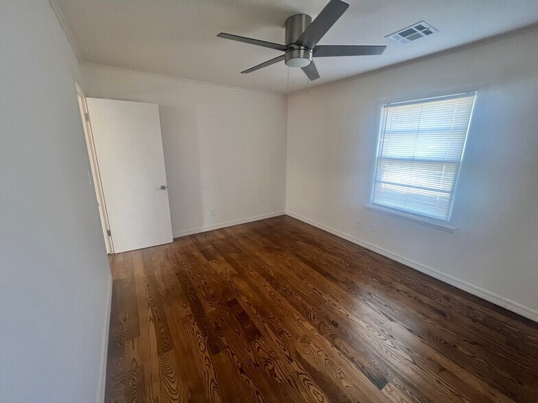 More Photos Of 409 W Washington St, Broken Arrow Land For Sale