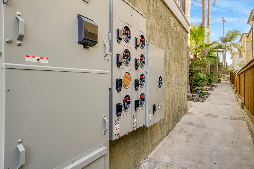 More Photos Of 221 Sheldon St, El Segundo Apartments For Sale