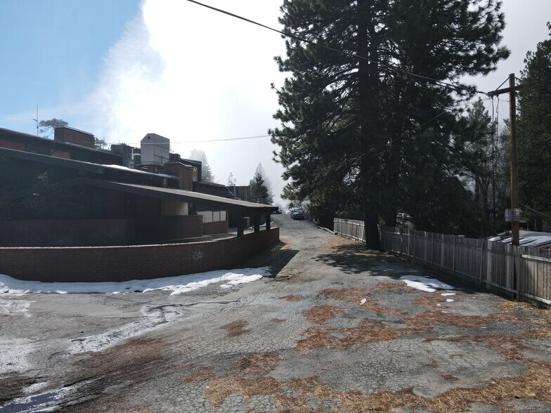 More Photos Of 32114 Hilltop Blvd, Running Springs Restaurant For Lease