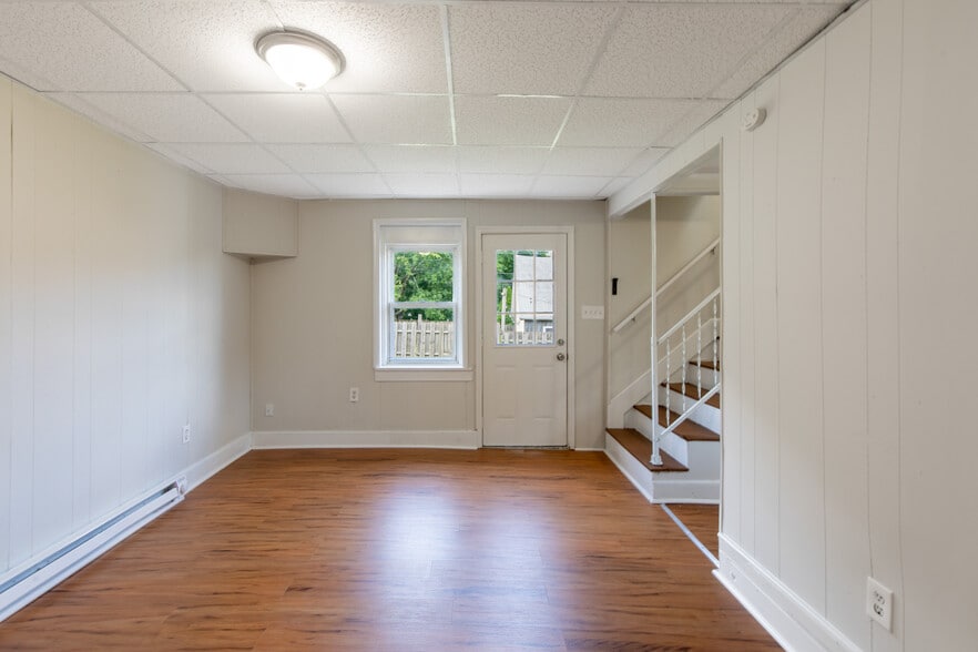 More Photos Of 403 Washington Ave, Sellersville Apartments For Sale